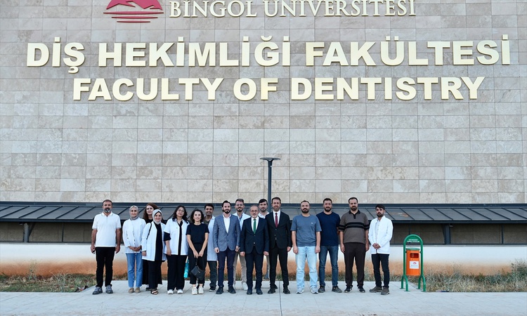 Gündemden Son Bilgiler: Bingöl Diş Hekimliği Hastanesi hasta kabulüne resmen start aldı, ilk hasta Rektör Çeli