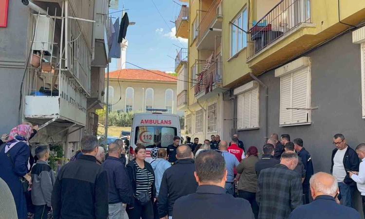 Gündemden Son Bilgiler: Bursa Gemlik'te yaşlı çift, yakınlarının ihbarıyla evlerinde ölü bulundu - Son Dakika