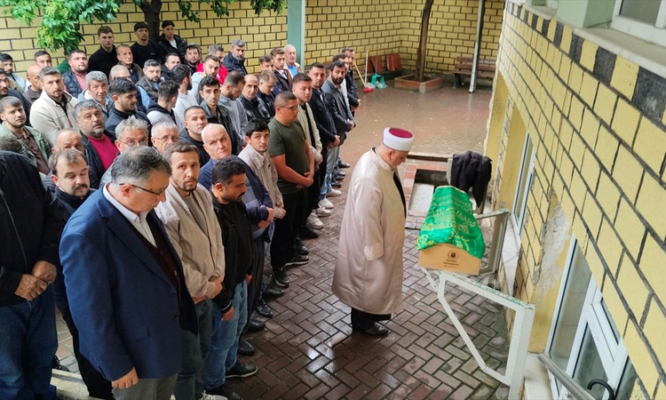 Gündemden Son Bilgiler: Bursa İnegöl'de otomobilin çarptığı 2 yaşındaki çocuk Akıncılar'da defnedildi ve Merak
