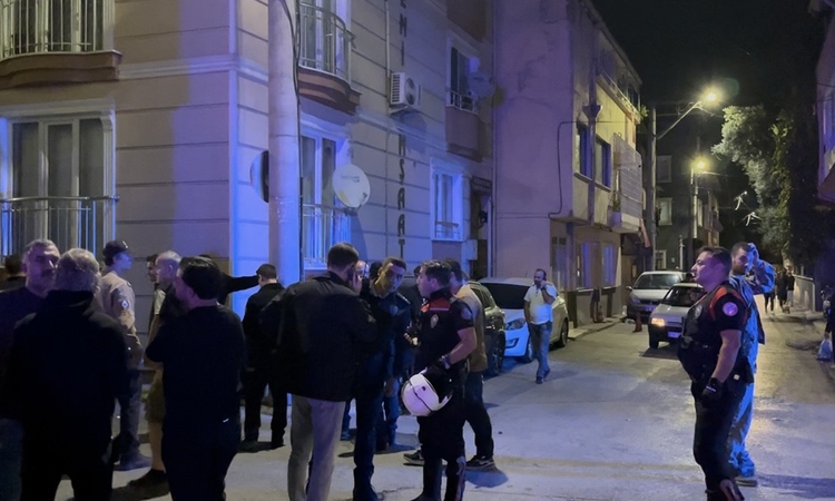 Gündemden Son Bilgiler: Bursa Osmangazi'de silahlı kavgada 3 kişi yaralandı, şüpheli kendi bacağını vurdu: Gel