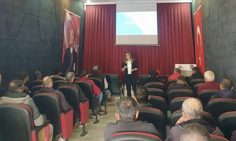 Gündemden Son Bilgiler: Cezaevlerindeki tutuklu ve hükümlüler Eskişehir'de aile içi iletişim eğitimi aldı