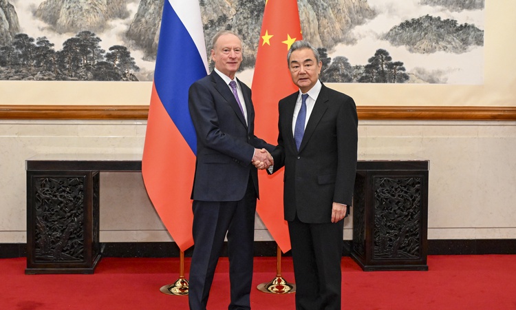Gündemden Son Bilgiler: Çinli diplomat Wang Yi, Pekin'de Patruşev ile denizcilik işbirliğini görüştü - Son Dak