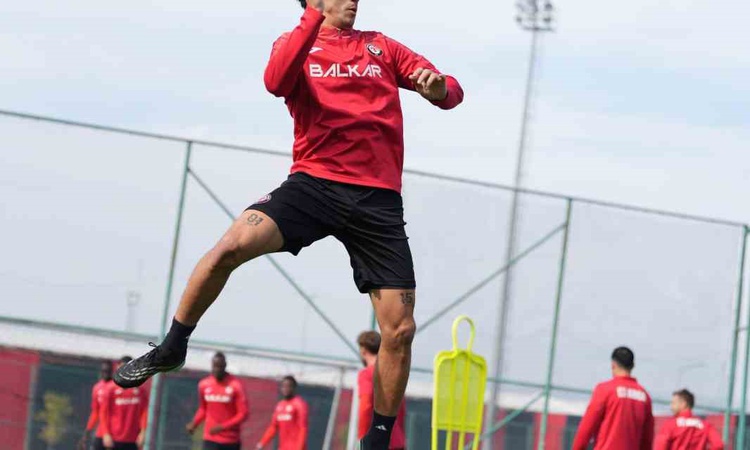 Gündemden Son Bilgiler: Çorum FK, Erzurumspor FK maçı hazırlıklarını Burak Yılmaz yönetiminde sürdürdü: Gelişm