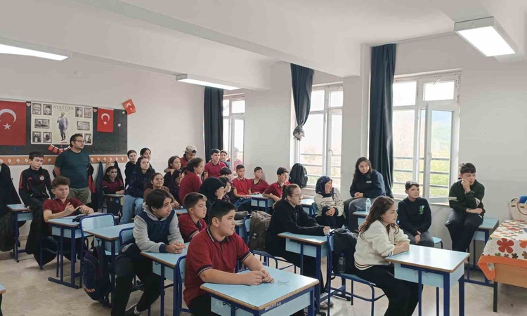 Gündemden Son Bilgiler: Denizli Beyağaç'ta öğrenci ve öğretmenlere verem farkındalık eğitimi verildi ve Merak