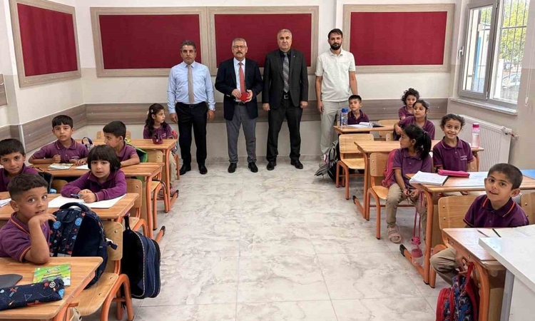 Gündemden Son Bilgiler: Depremde yıkılan Araban'daki Küçüklü İlkokulu açıldı, 30 öğrenci eğitime resmen start