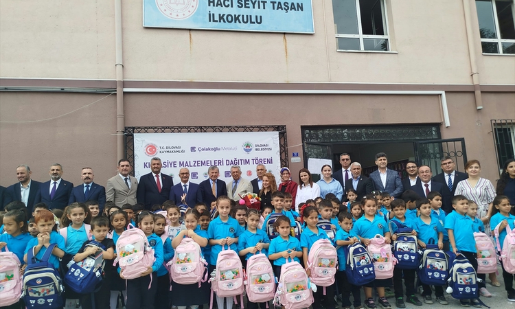 Gündemden Son Bilgiler: Dilovası'nda 1. sınıf öğrencilerine kırtasiye desteği: Gelişmeler Takip Ediliyor