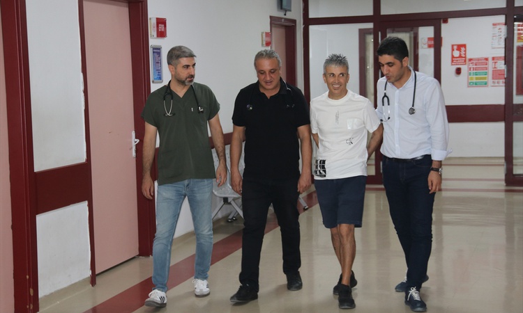 Gündemden Son Bilgiler: Diyarbakır'da yapay kalp kapağındaki kaçak ilk kez kapalı yöntemle kapatıldı - Son Dak