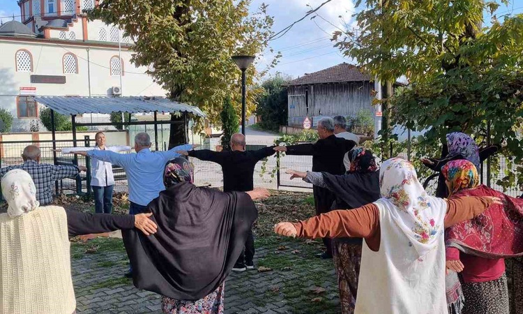 Gündemden Son Bilgiler: Düzce İl Sağlık Müdürlüğü Gündolaması köyünde fiziksel aktivite etkinliği düzenledi -