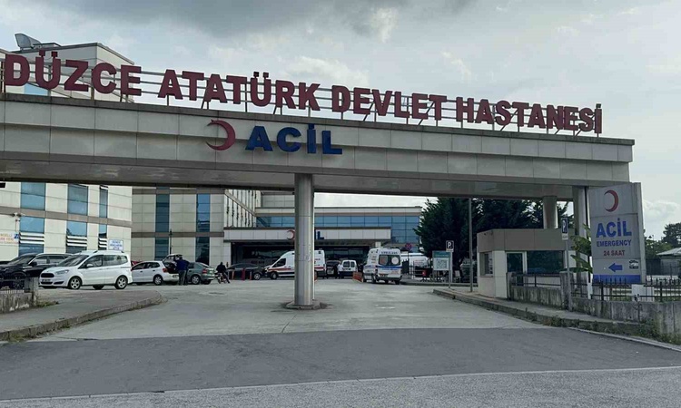 Gündemden Son Bilgiler: Düzce'de silah fabrikasında 27 işçi gıda zehirlenmesi şüphesiyle hastaneye gitti - Son