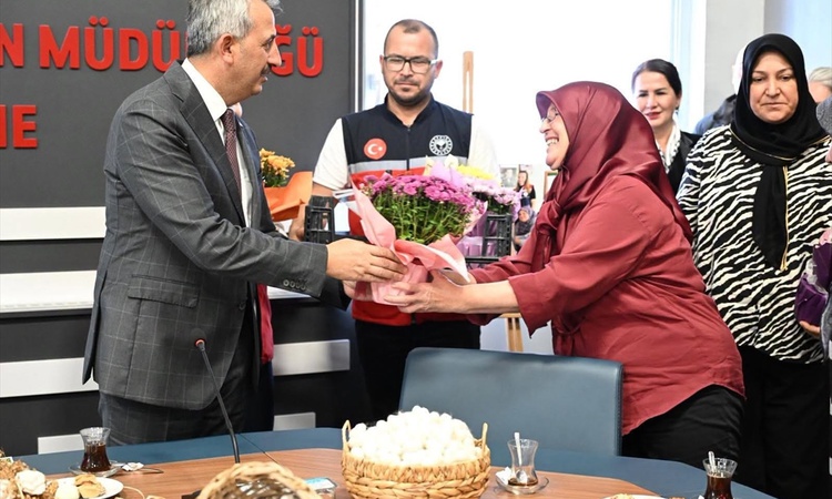 Gündemden Son Bilgiler: Edirne'de kadın üreticiler, ipek böcekçiliği için 15 Ekim'de bir araya geldi - Son Dak