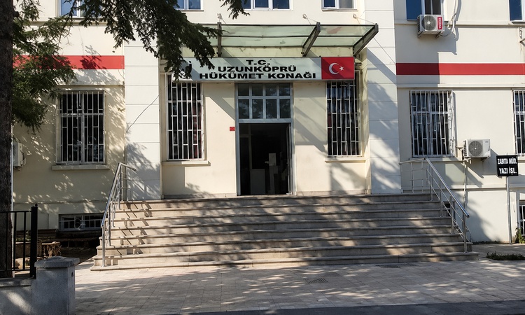 Gündemden Son Bilgiler: Edirne Uzunköprü'de yurt dışına çıkmaya çalışan 4 FETÖ şüphelisinden 3'ü hakkında tutu