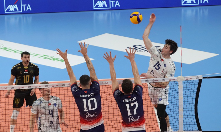Gündemden Son Bilgiler: Efeler Ligi 3. haftada Altekma, İzmir'de Halkbank'a 3-0 yenildi: Gelişmeler Takip Edil