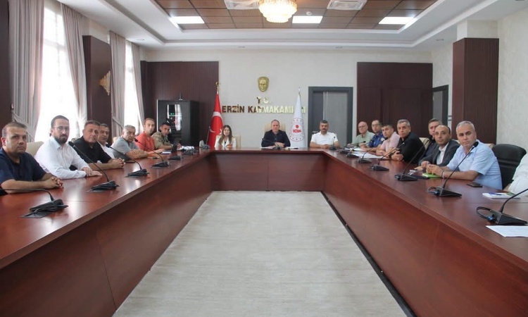Gündemden Son Bilgiler: Erzin Kaymakamı Akpınar, okul çevresi güvenliği için kurumlarla toplantı yaptı: Gelişm