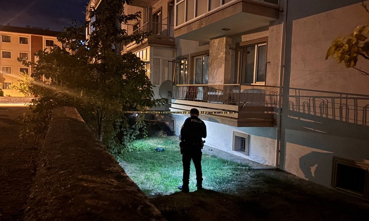 Gündemden Son Bilgiler: Erzincan'da 4. kattan zemine düşen 77 yaşındaki kadın hastanede öldü