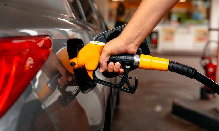 Gündemden Son Bilgiler: Eşel mobil 1 Ekim’de sona eriyor! Benzinde 12 lira 48 kuruşa kadar artış gündemde | İş