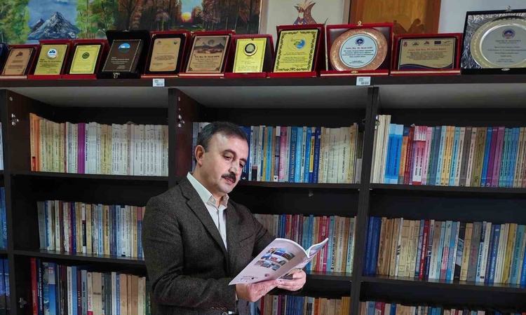 Gündemden Son Bilgiler: Faruk Kaya, Terörsüz Türkiye sürecinin kalkınmaya fırsat sunabileceğini söyledi | İşte