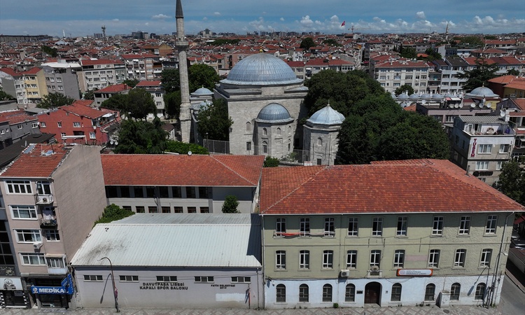 Gündemden Son Bilgiler: Fatih'teki Davutpaşa Anadolu Lisesi 1485'ten beri eğitim veriyor - Son Dakika Bilgiler