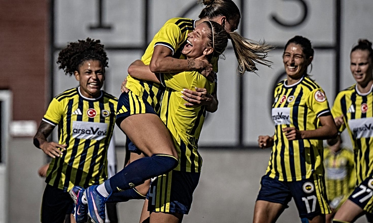 Gündemden Son Bilgiler: Fenerbahçe'den Beşiktaş'a karşı farklı galibiyet
