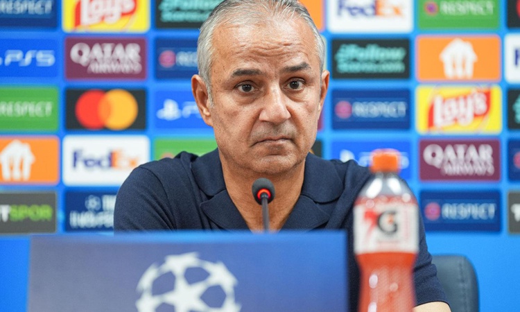 Gündemden Son Bilgiler: Futbolcular dinlenirken İsmail Kartal kolları sıvadı