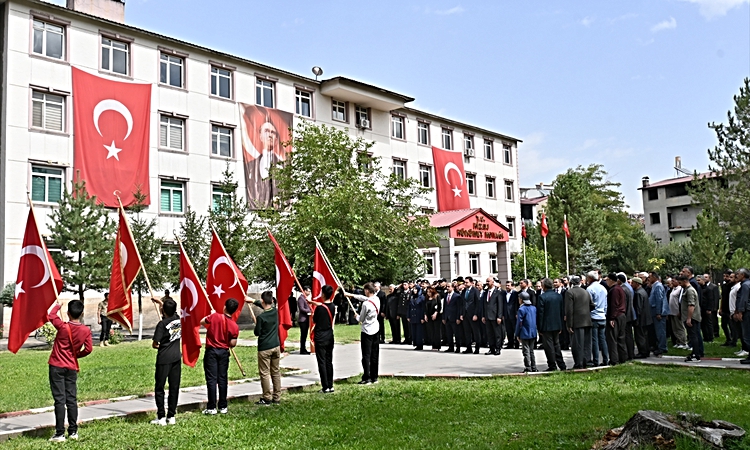 Gündemden Son Bilgiler: Hizan'da Gaziler Günü dolayısıyla tören düzenlendi | İşte Tüm Ayrıntılar