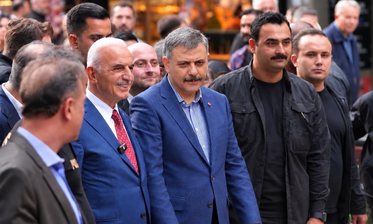 Gündemden Son Bilgiler: İçişleri Bakanı Mustafa Çiftçi Ümraniye'de esnaf ve teşkilatla buluştu: Gelişmeler Tak