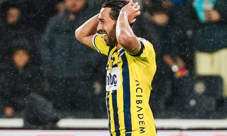 Gündemden Son Bilgiler: İnanılmaz! İrfan Can Kahveci'nin attığı 3 gol de iptal edildi - Son Dakika Bilgileri