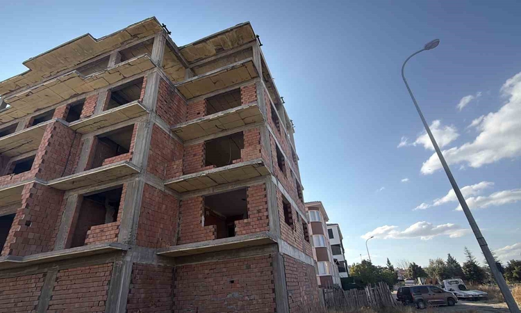 Gündemden Son Bilgiler: İnşaatın 4’üncü katından düşen şahıs yaralandı | İşte Tüm Ayrıntılar