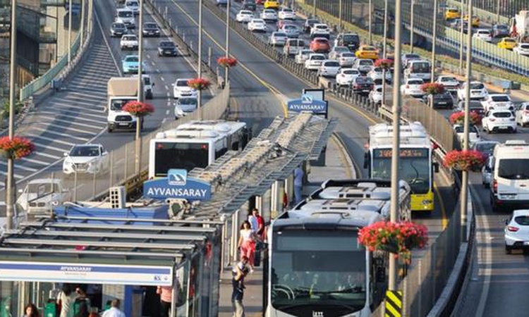 Gündemden Son Bilgiler: İstanbul'da trafik var mı? SON DAKİKA! 23 Ekim hangi ilçelerde trafik var, hangi yolla