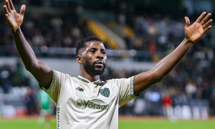 Gündemden Son Bilgiler: Iheanacho varsa sorun yok! Türk futbol tarihine geçti