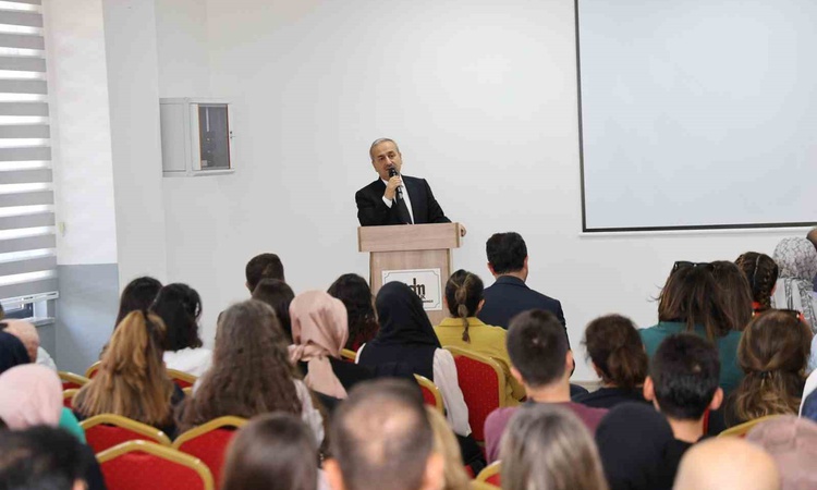 Gündemden Son Bilgiler: Karabük'te rehber öğretmenler toplantısı Akbaş başkanlığında yapıldı: Gelişmeler Takip
