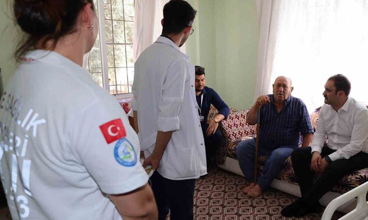Gündemden Son Bilgiler: Karacasu'da Evde Sağlık Hizmetleri Yerinde Değerlendiriliyor | İşte Tüm Ayrıntılar