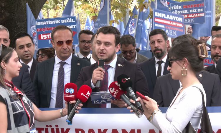 Gündemden Son Bilgiler: KASK TÜİK Önünde Eylem Yaptı: 'Gerçek Enflasyon' Talebi: Gelişmeler Takip Ediliyor