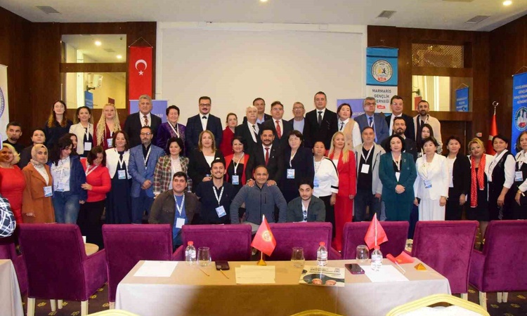 Gündemden Son Bilgiler: Kaymakam Kaya Marmaris'teki gençlik kongresinde 2026 Gençlik Yılı'nı fırsat gördü | İş