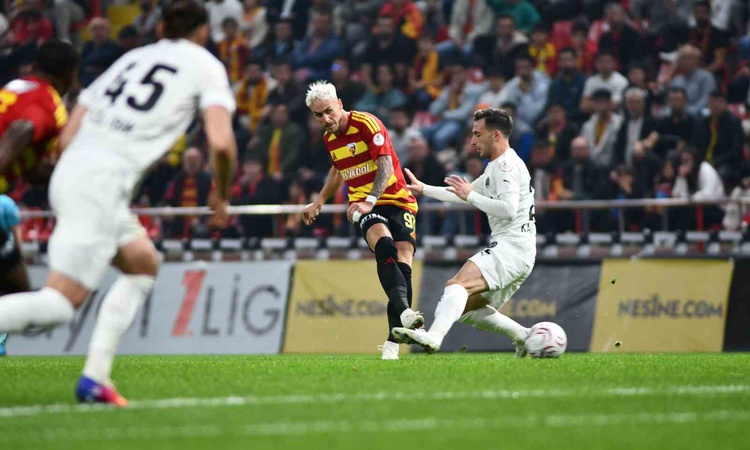 Gündemden Son Bilgiler: Kayserispor, Manisa FK'yı Murat Cem'in 90+3'te attığı golle 3-2 mağlup etti | İşte Tüm