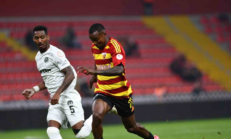 Gündemden Son Bilgiler: Kayserisporlu Daniel Moreno, Manisa FK'ya attığı golle 4 maçta 6 gole ulaştı: Gelişmel