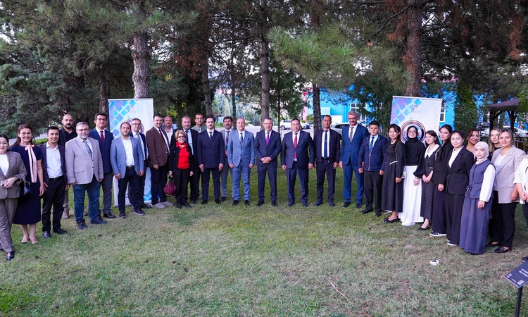 Gündemden Son Bilgiler: KBÜ'de tanıtılan rapor Türk Dünyası kültürel mirasını dijitalleştirmeyi hedefliyor | İ