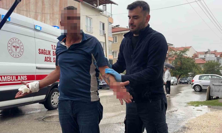 Gündemden Son Bilgiler: Kendi intihar teşebbüsünü ihbar edip polisle pazarlığa oturdu: "Polis gitmeden ben git