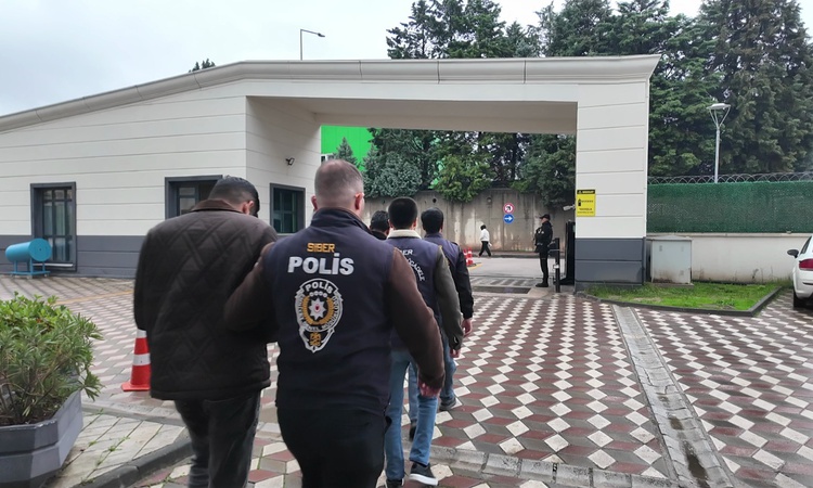 Gündemden Son Bilgiler: Kocaeli merkezli 16 ilde yasa dışı bahis operasyonunda 29 şüpheli hakkında tutuklama k