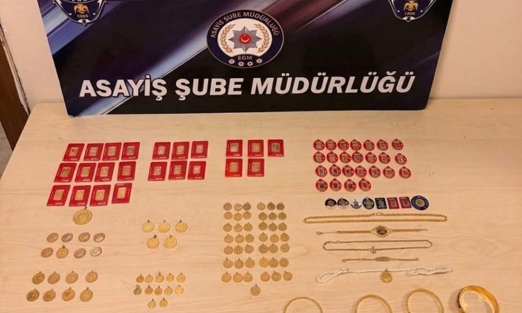 Gündemden Son Bilgiler: Komiser taklidiyle yaklaşık 3 milyon TL'lik ziynet eşyası dolandıran 2 şüpheli hakkınd