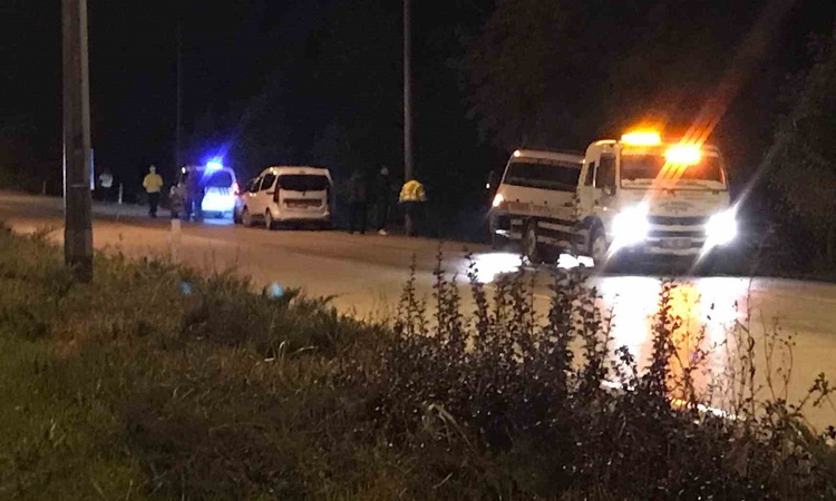 Gündemden Son Bilgiler: Konya Ereğli'de tırın temas ettiği otomobil şarampole gerileme kaydetti, sürücüsü yara