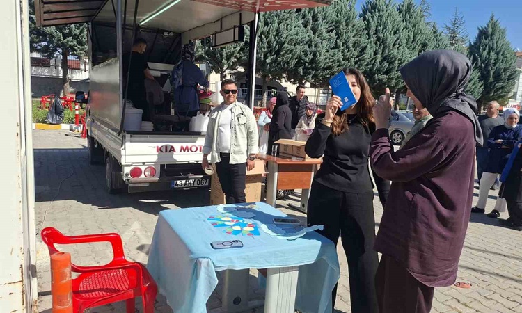 Gündemden Son Bilgiler: Kütahya Hisarcık'ta anne ve bebek sağlığı için bilgilendirme standı kuruldu