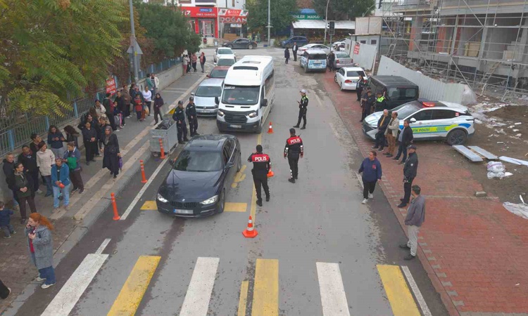 Gündemden Son Bilgiler: Malatya'da polis, Valilik koordinesinde okul çevresi denetimlerini sürdürüyor | İşte T