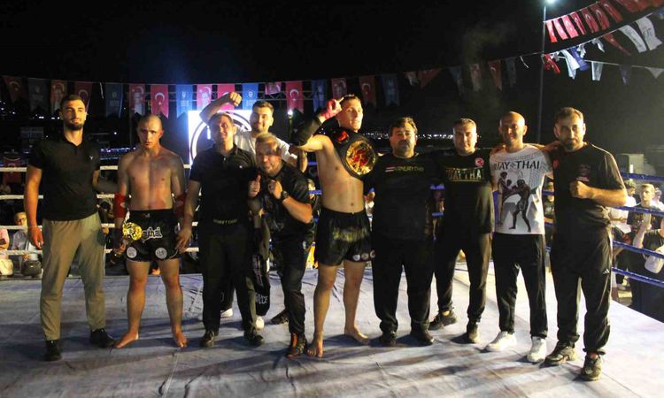 Gündemden Son Bilgiler: Manisalı Muaythai Sporcuları Bursa'dan Şampiyonluk Kemerleriyle Döndü | İşte Tüm Ayrın