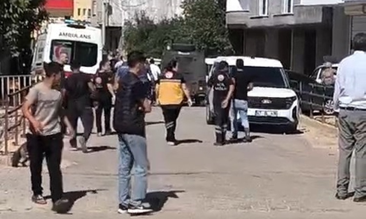 Gündemden Son Bilgiler: Mardin Kızıltepe'de firari hükümlü, bıçakla intihar girişiminin ardından yakalandı ve