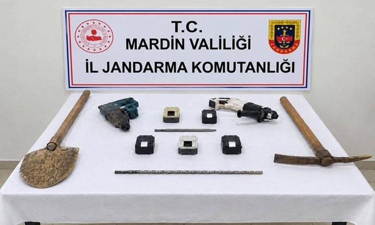 Gündemden Son Bilgiler: Mardin'de tarihi eser operasyonunda 70 sikke ele geçirildi, 4 şüpheli yakalandı