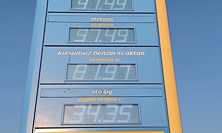 Gündemden Son Bilgiler: Mazot zammına çiftçiden tepki: "Bunun sonu uçurum oldu, ne olacak bu çiftçinin hâli ?