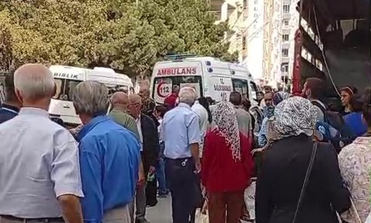 Gündemden Son Bilgiler: Milletvekili Veli Ağbaba pazarda yere yığıldı, Turgut Özal Tıp Merkezi'ne kaldırıldı