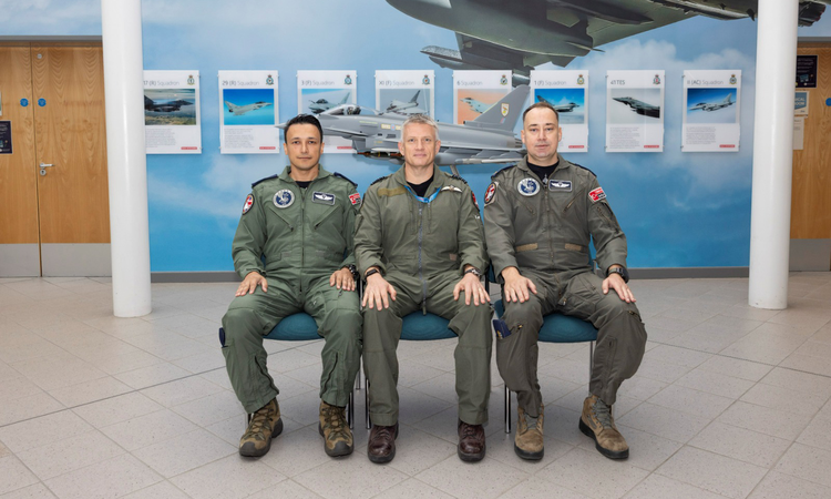 Gündemden Son Bilgiler: MSB: "Eurofighter Typhoon eğitimi alan Türk pilotlar uçuş eğitimlerine resmen start al