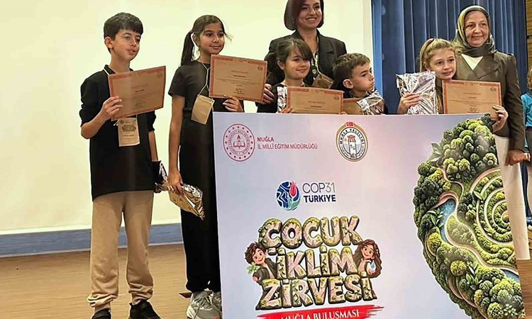Gündemden Son Bilgiler: MTK Muğla Teknoloji Koleji öğrencileri Çocuk İklim Zirvesi'nde çözüm önerileri sundu