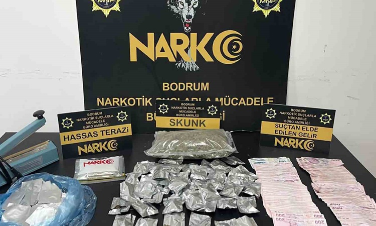 Gündemden Son Bilgiler: Muğla'da uyuşturucu operasyonunda 3 şüpheli hakkında tutuklama kararı verildi, 1 kişiy